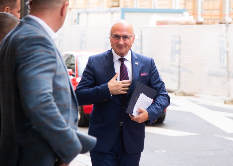 Grlić Radman prozvao Milanovića: 'Na summitu u Washingtonu je bio manji od makova zrna'