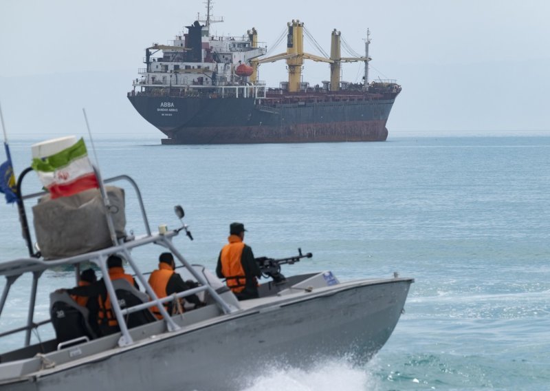 Cijena nafte porasla: Trgovce zabrinuli razgovori o zapljeni iranskih tankera