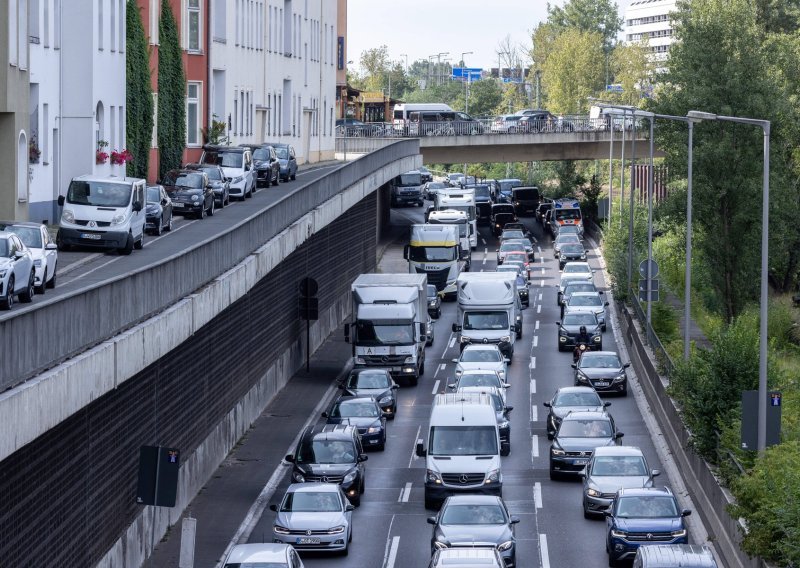 Propali snovi o zelenoj tranziciji: U Njemačkoj porastao broj automobila na cestama