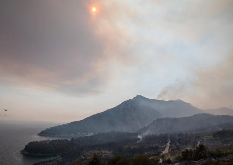 Planirate li hitno pomoći Hrvatskoj u obrani od požara?