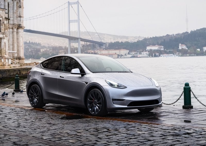 Tesla Model Y i sa 7 sjedala: Globalno najprodavaniji model idealan za obitelj uz 3. red sjedala