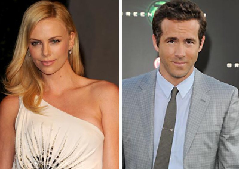 Seksi Ryan Reynolds ljubi Charlize Theron