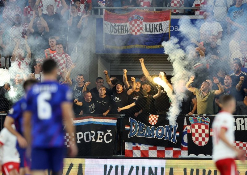 UEFA masnom kaznom 'počastila' HNS zbog incidenata na utakmici s Poljskom