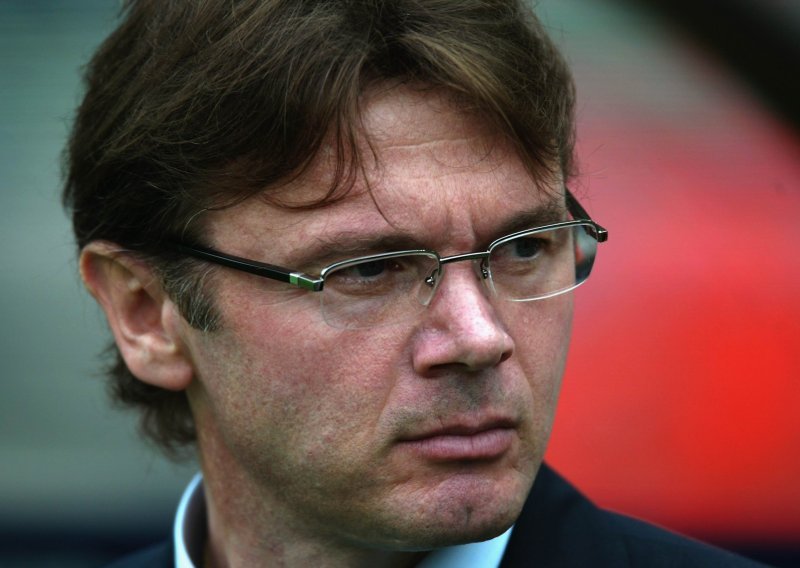 Troussier u ruke dobio Obalu Bjelokosti