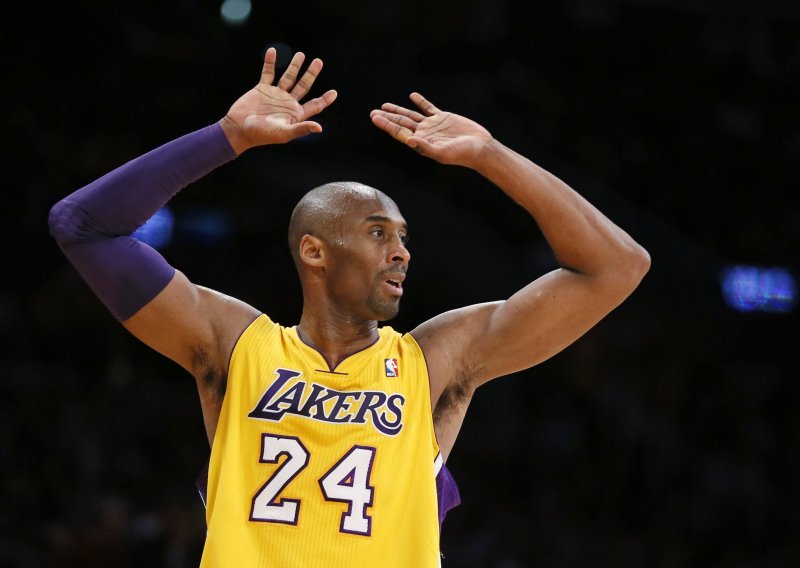 Moćno zakucavanje Bryanta za važnu pobjedu Lakersa!