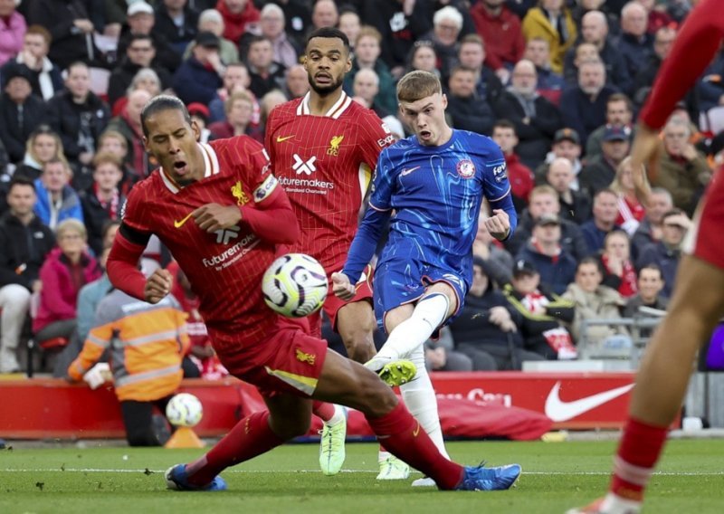 Liverpool na Anfieldu pobijedio Chelsea i vratio se na vrh ljestvice
