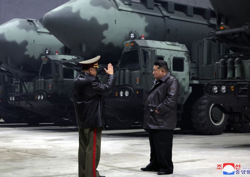 Kim Jong Un optužio SAD i Južnu Koreju pa rekao vojsci: Pripremite se za rat
