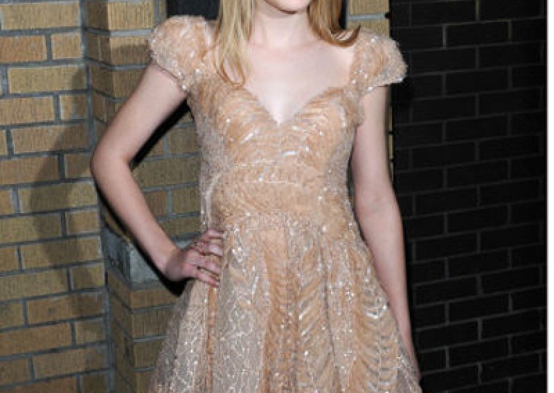 Maturirala Dakota Fanning