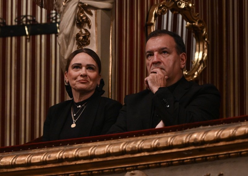 Poznata lica na premijeri: Supruga Vilija Beroša i Željka Ogresta zadivile u crnom