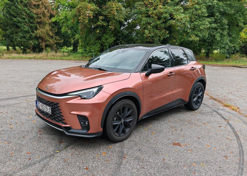 Vozili smo Lexus LBX 1.5HEV E-CVT: Ulaznica u premium svijet B-SUV segmenta
