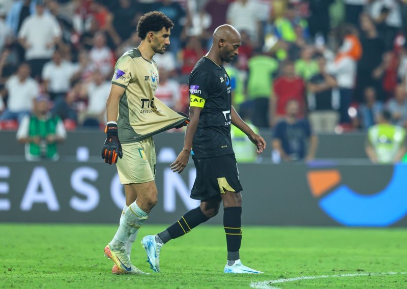 Egipatski igrači moraju u zatvor jer su napali suce na utakmici