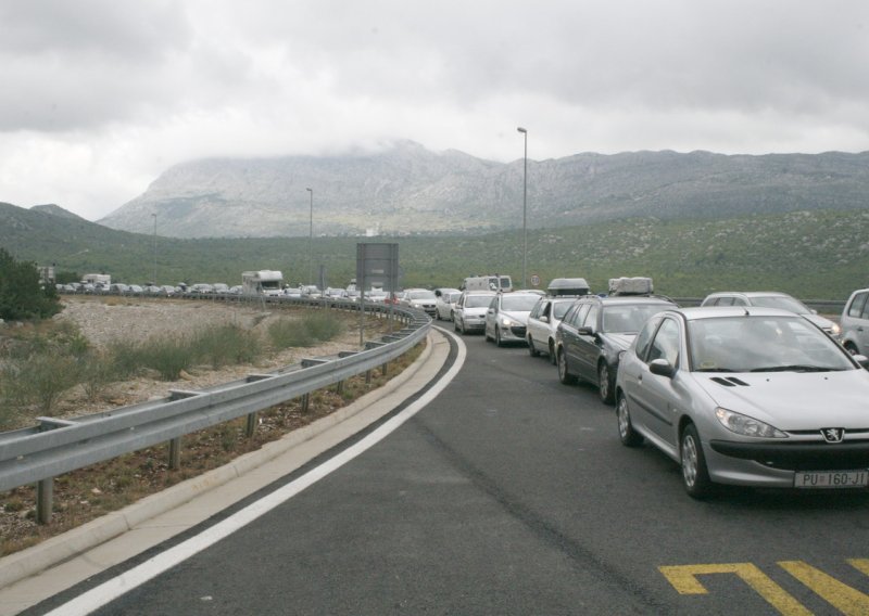 Padne li promet, Vlada plaća naknadu koncesionaru