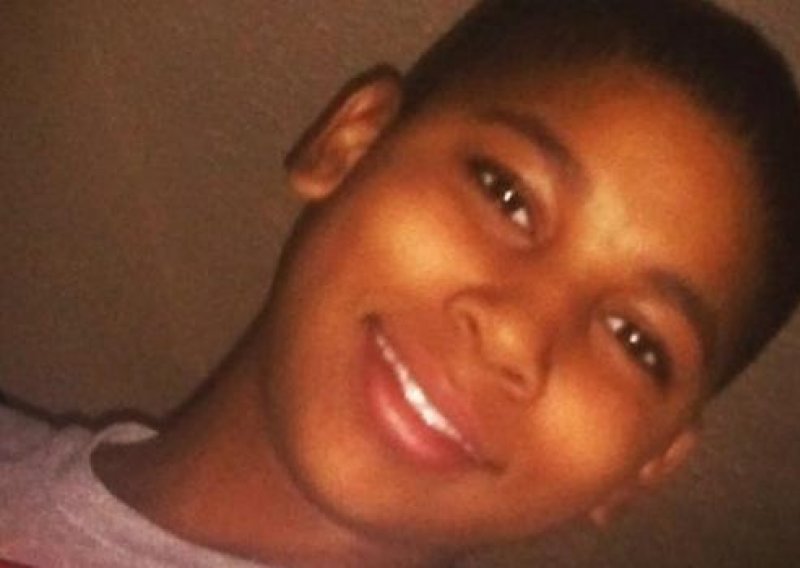 SAD: Policija ubila 12-godišnjaka s lažnim pištoljem