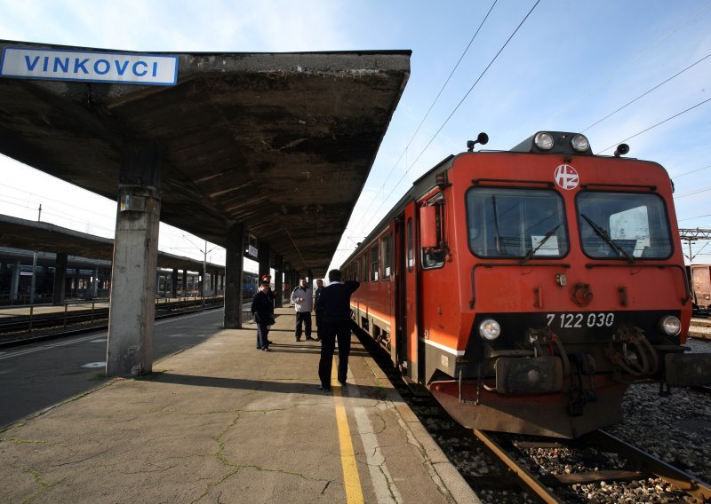 Gotovo polovica HŽ-ovaca nema srednju školu