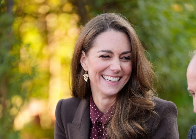 Ormar Kate Middleton 'puca po šavovima': Ima oko 200 haljina, 115 pari cipela...