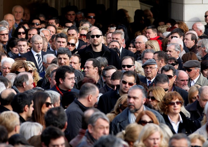 Milanović s cvijetom, za oproštaj 'Podmoskovske večeri'