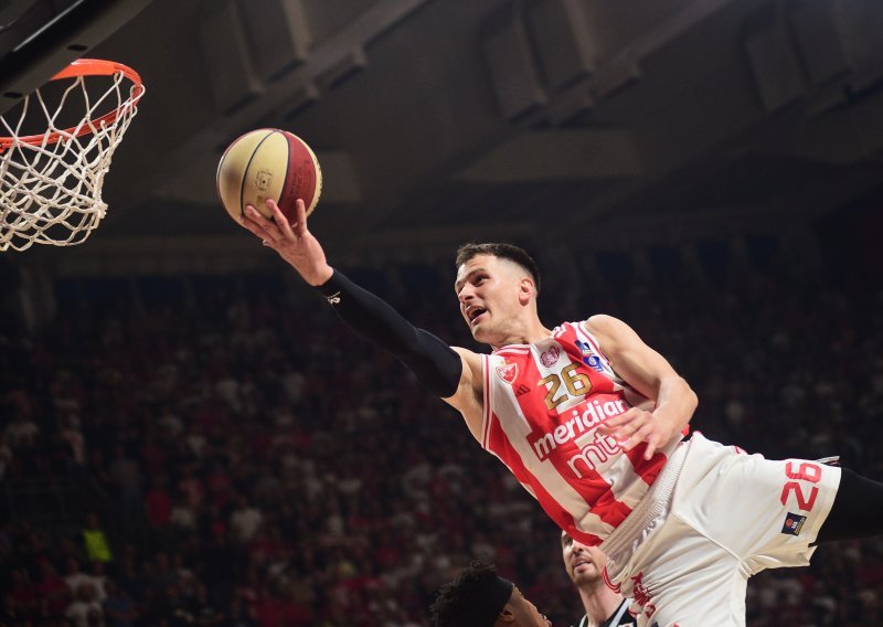 Igrači Crvene zvezde brutalno kažnjeni jer su komentirali suđenje