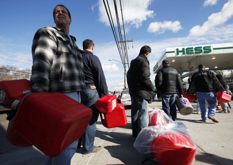 New York uveo par-nepar vožnju