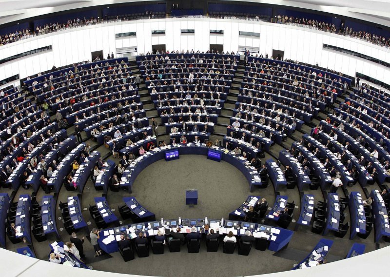Europarlamentarci protiv europskog proračuna