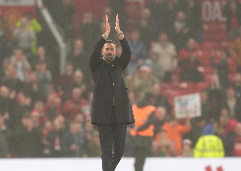 Fantastičan oproštaj legendarnog Ruuda od Old Trafforda; United napokon nekoga razbio