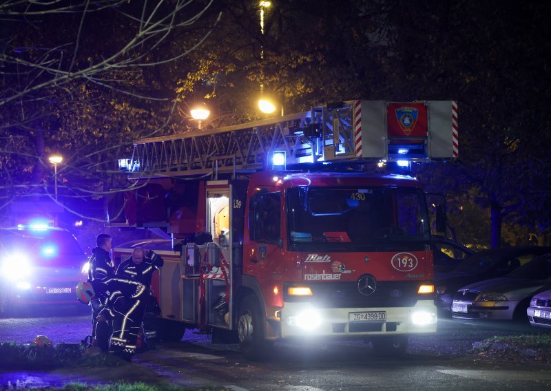 Vatrogasci u akciji: Gorjela kuća u Travnom