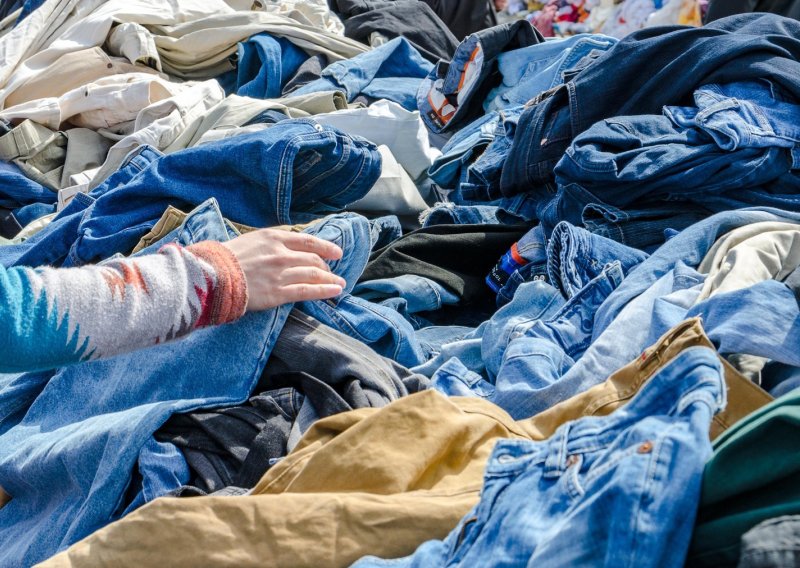 Europska komisija prelomila: Uvode mjere za spriječavanje uništenja neprodane odjeće
