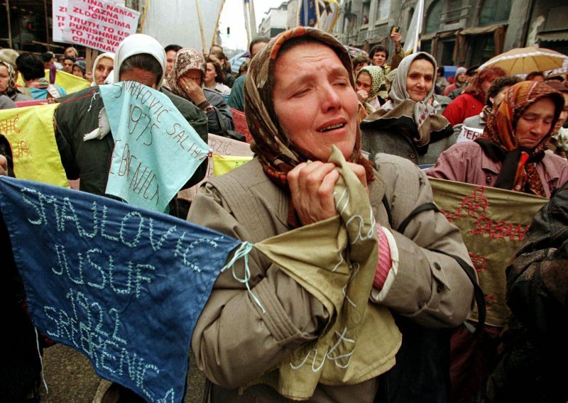 Mothers of Srebrenica want Carla del Ponte to be taken to account