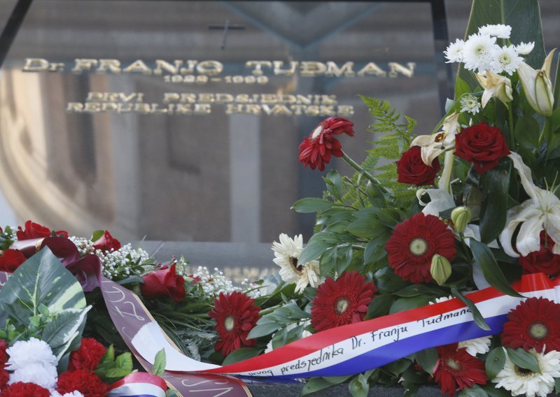 Na grobu Franje Tuđmana pronađeno mrtvo tijelo