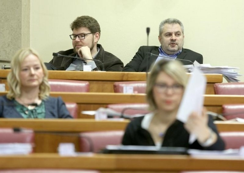 'DORH unosi pomutnju, položaj žena u politici nikad gori'