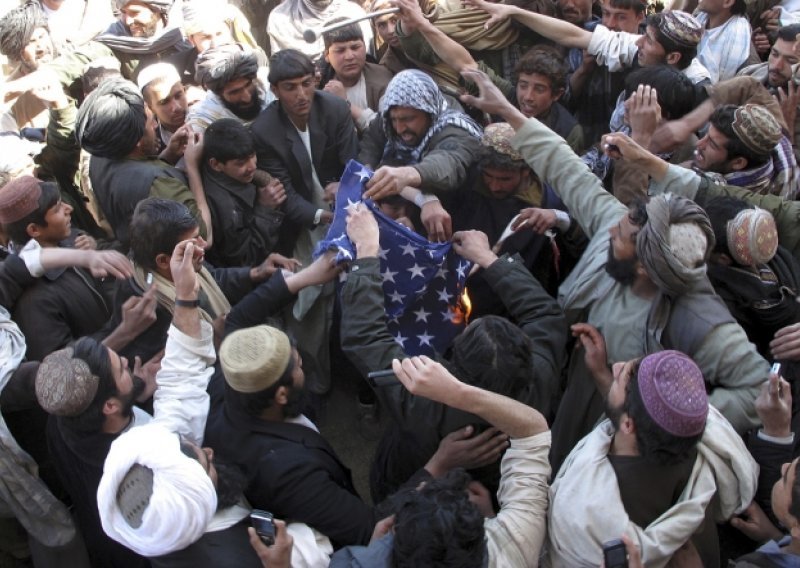 Afganistanac zbog Kurana ubio dvojicu vojnika NATO-a
