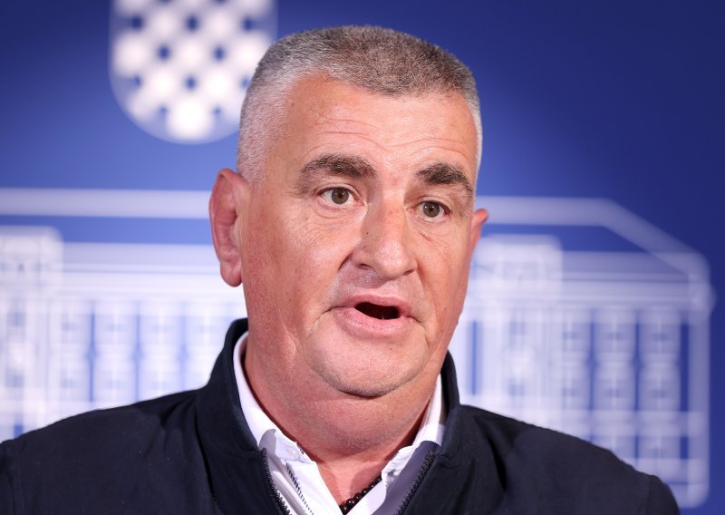 Bulj: Plenkoviću, Milanoviću i Božinoviću narod će suditi za veleizdaju