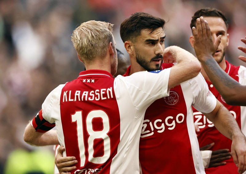 Hrvatski reprezentativac radi stvari koje nisu njegov primarni zadatak