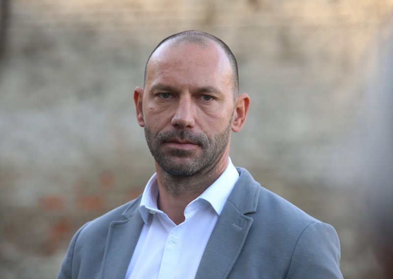 Vlada će zbog Beroša ukinuti političarima omiljeno pravo? 'Otvoreni smo za razgovor'