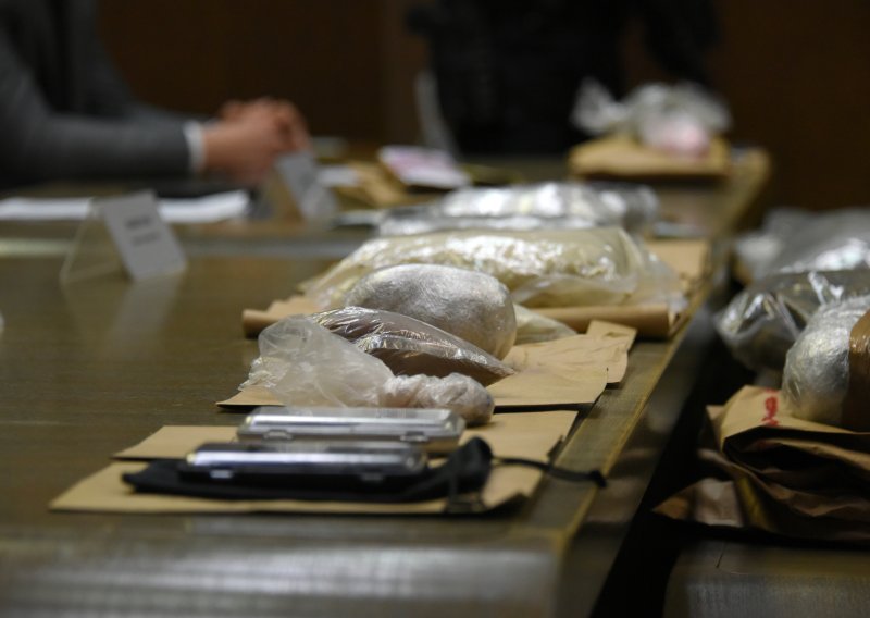 Policija u Bjelovarsko-bilogorskoj pronašla više od tri kilograma marihuane, amfetamin...