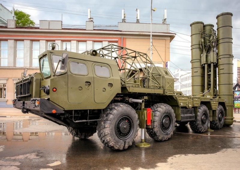 Rusija naoružava Indiju raketnim sustavima S-400