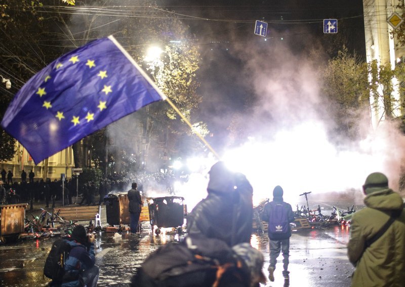 Opći kaos u Gruziji zbog EU-a, proruski premijer: Nećemo dozvoliti 'Euromajdan'