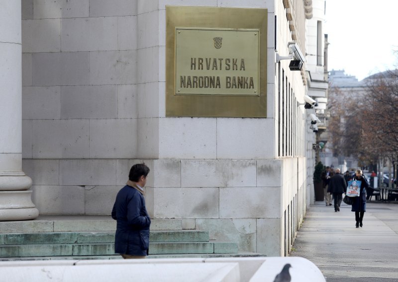 HNB: Smanjenje viška na računu platne bilance uslijed manjih prihoda od turizma