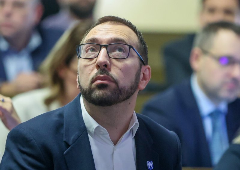 Oporba zasula Tomaševića: 'Zar vas nije sram da čitav Zagreb bruji'