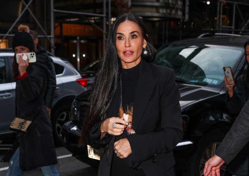 Demi Moore dokazala zašto se ove kultne cipele isplati imati u ormaru