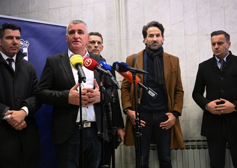Bulj predao DIP-u potpise i poručio: 'Ja vas nisam izdao, narode, niti ću vas ikad izdati'