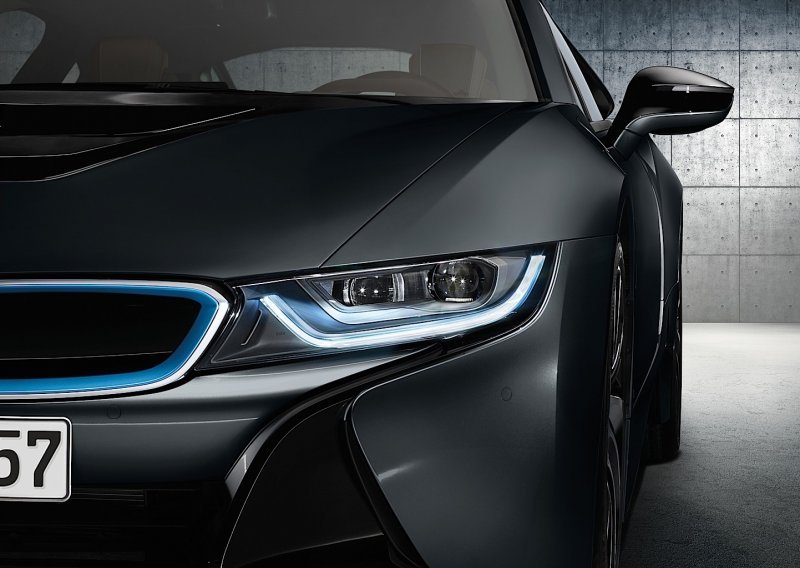 LED svjetla su prošlost. Ovo su BMW-ovi laseri