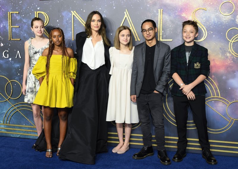 Angelina Jolie progovorila o djeci: Otkrila da je Maddox sada pilot