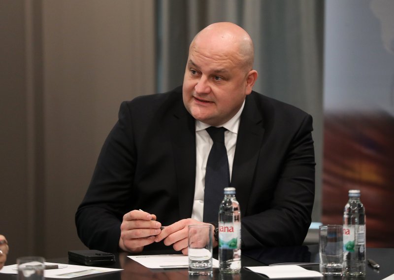 Šušnjar savjetovao da građani sami počnu praviti pekarske proizvode: Recept je na internetu