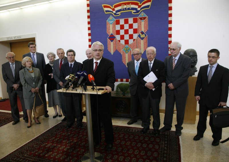 Novih 13 savjetnika predsjednika Josipovića