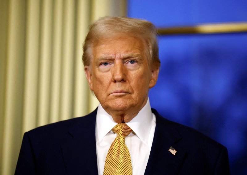 Trump ogorčen jer će zastave za njegove inauguracije biti spuštene na pola koplja