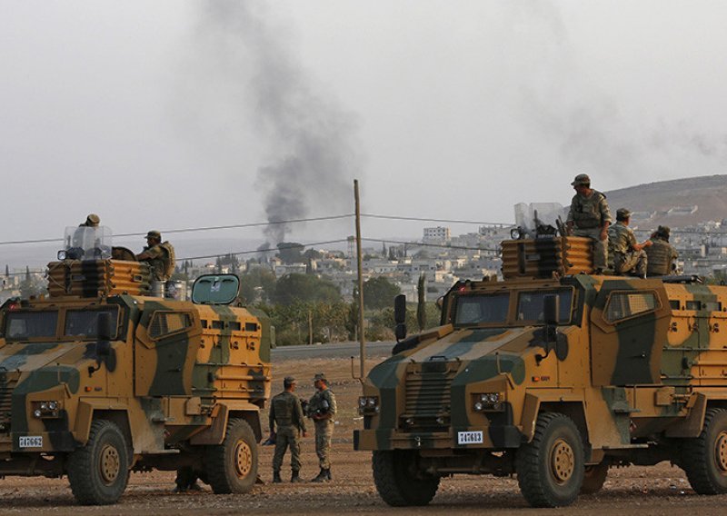 Turska topništvom napala Kurde u Siriji