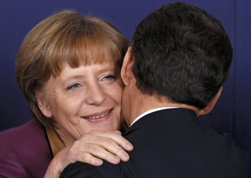 Merkel i europski čelnici ujedinjeni protiv Hollandea