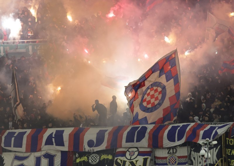 Hajduk je zbog Torcidine bakljade i prekida utakmice opet dobio najveću kaznu