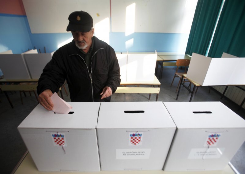 Bosnia: Turnout in Croatia's parliamentary election low