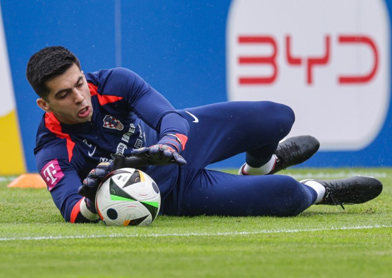 Hrvatski reprezentativac pred transferom karijere? Želi ga dortmundska Borussia